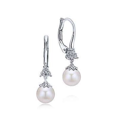 14 Karat White Drop Diamonds Earrings