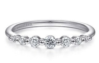 14 Karat White Straight Prong Band