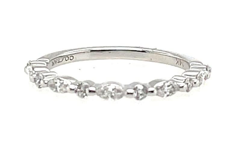 14 Karat White Shared Prong Band