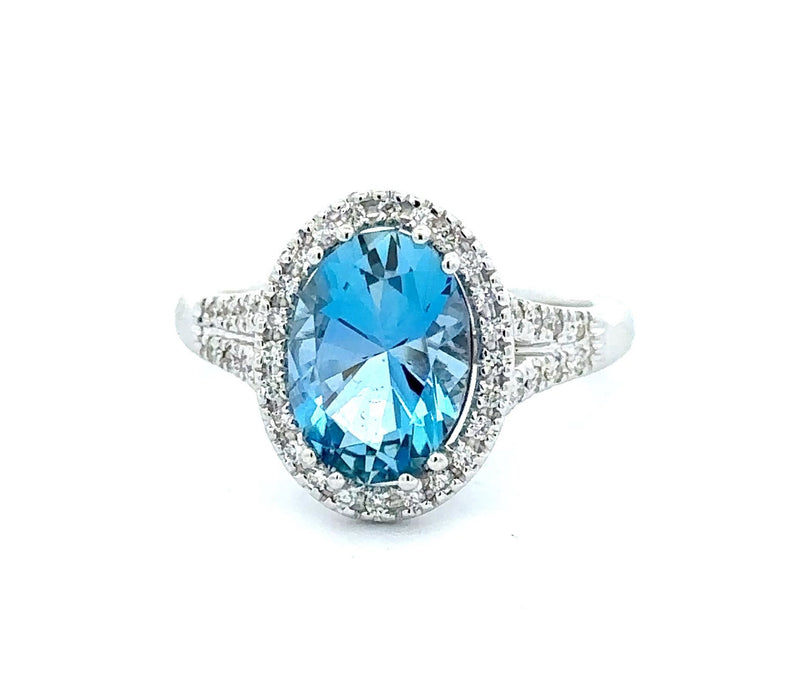 18 Karat White Lady's Halo Gemstone Fasion Ring