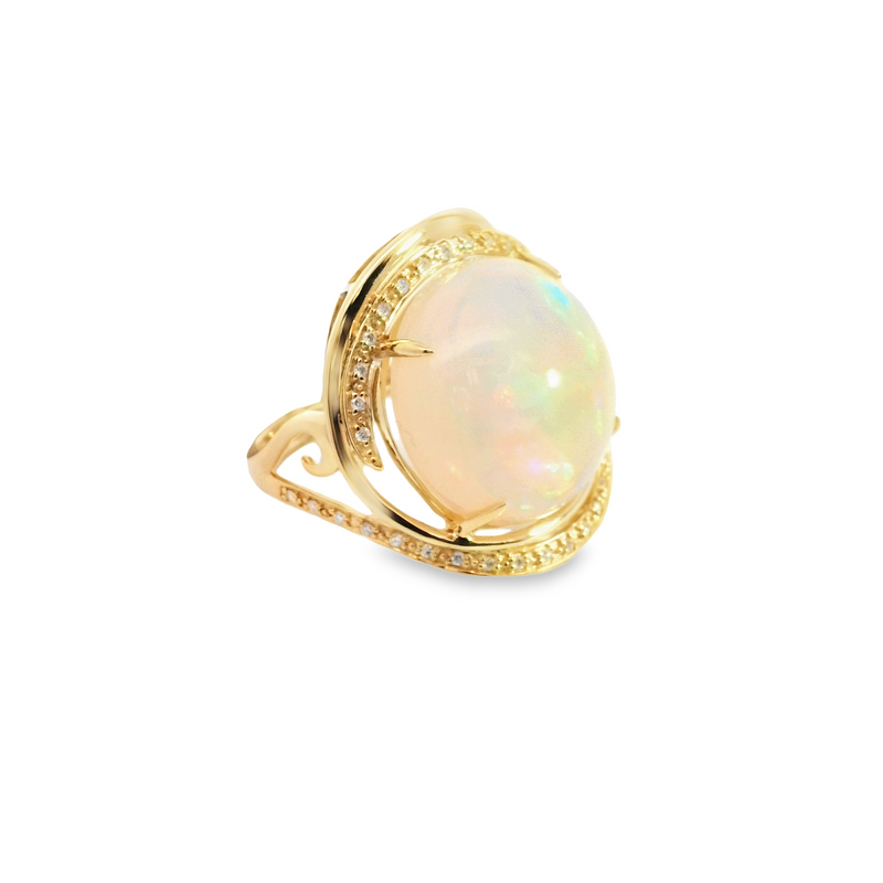 18 Karat Yellow Lady's Gemstone Fasion Ring